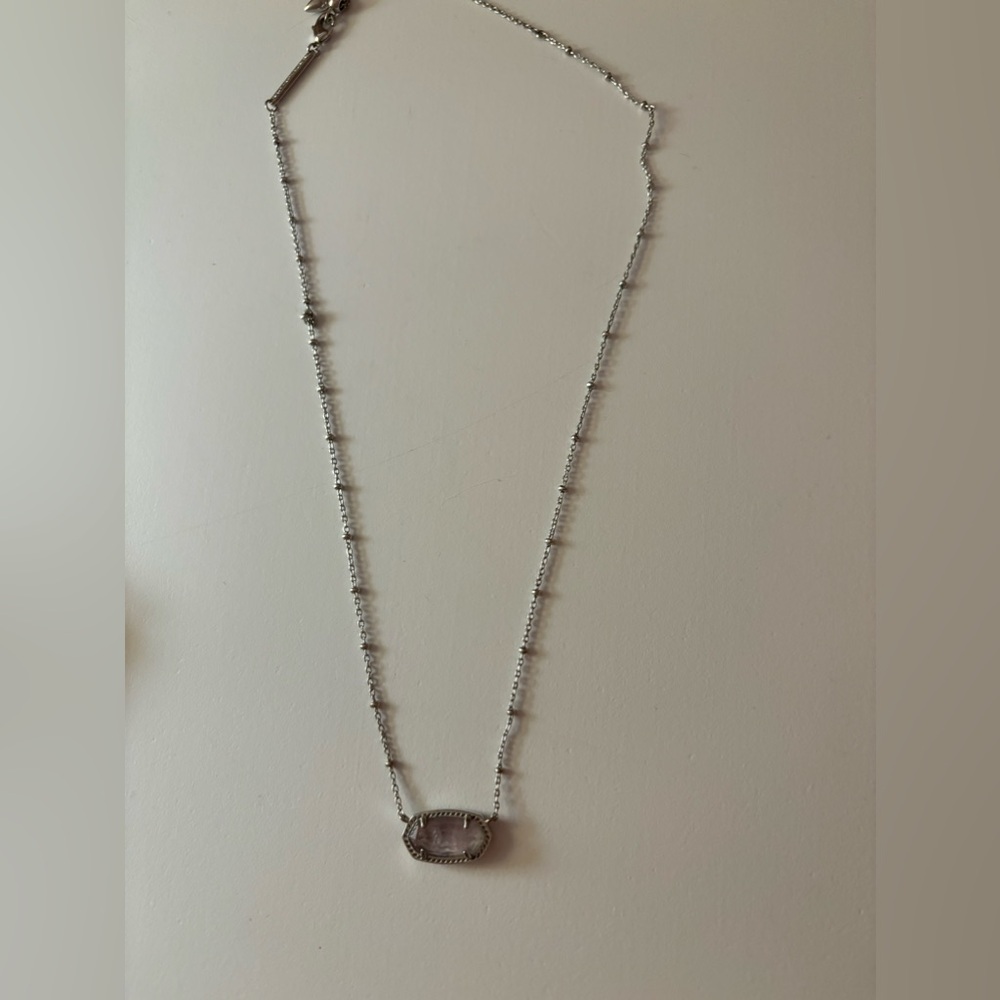 Kendra Scott necklace